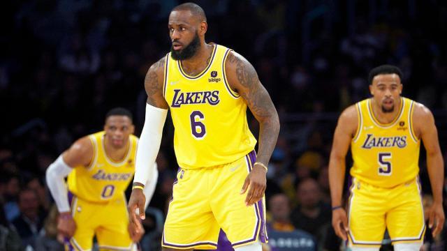 体育赛事-全明星赛后湖人首节必崩溃，无解难题困扰紫金军